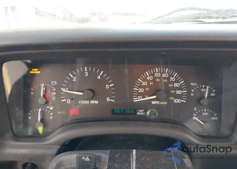 2000 Jeep Cherokee Sport from USA, damaged, VIN 1J4FF48S3YL102760